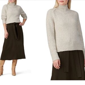 VINCE. Textured Saddle Sleeve Turtleneck Size XS